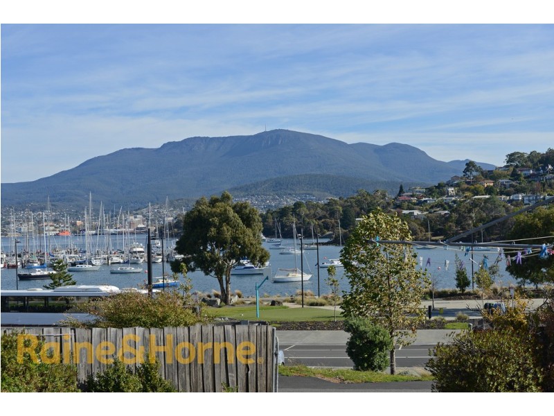 86 Cambridge Road, Bellerive TAS 7018