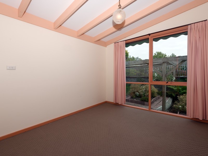 7 St Helens Street, Lindisfarne TAS 7015