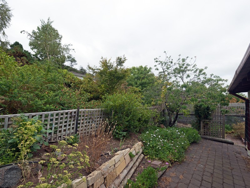 7 St Helens Street, Lindisfarne TAS 7015