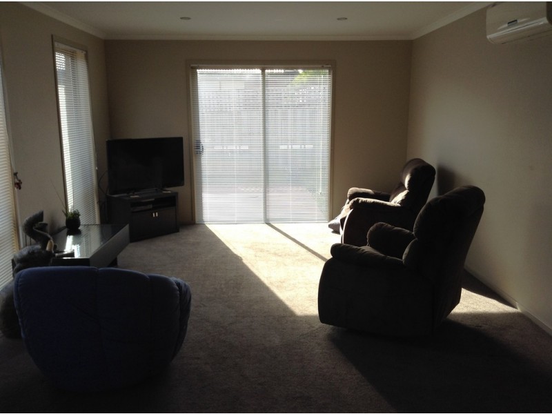4/15 Horsham Road, Oakdowns TAS 7019