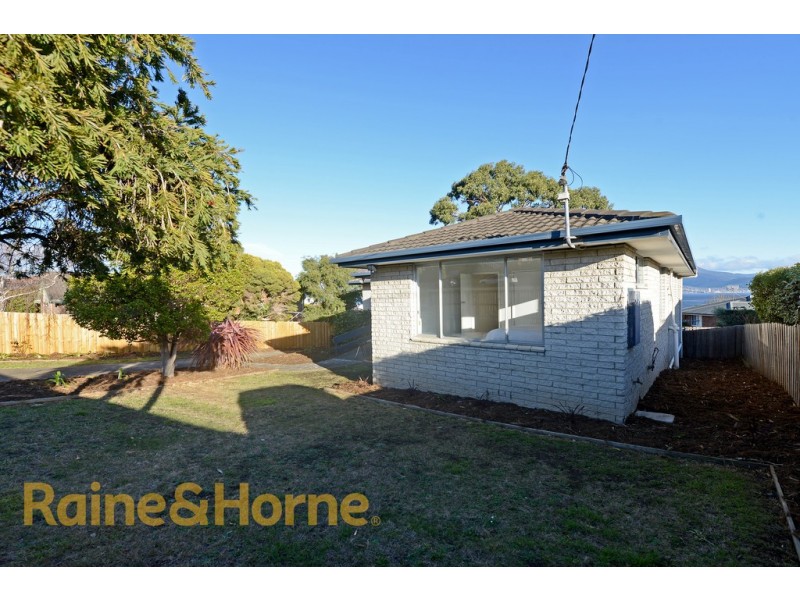 911 OCEANA DRIVE, Tranmere TAS 7018