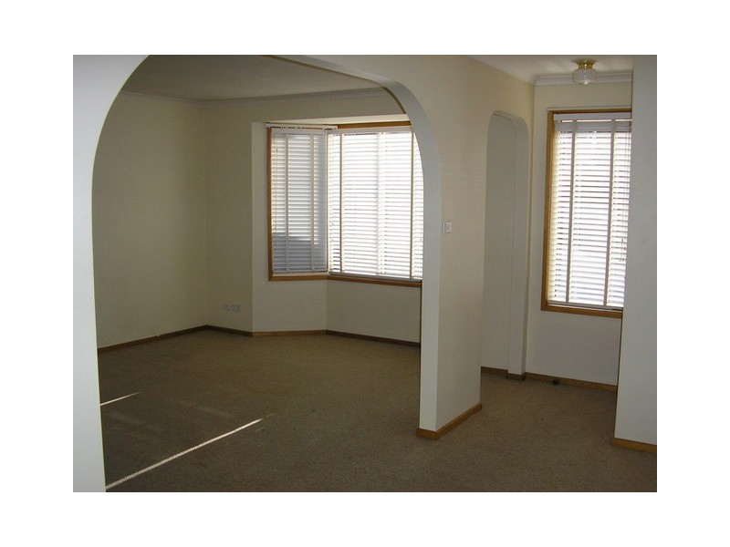 1 and 2/19 Croesus Court, Lindisfarne TAS 7015