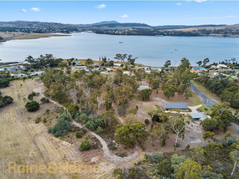 8B Barton Avenue, Triabunna TAS 7190