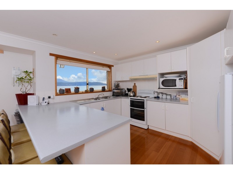 16A Spitfarm Road, Opossum Bay TAS 7023