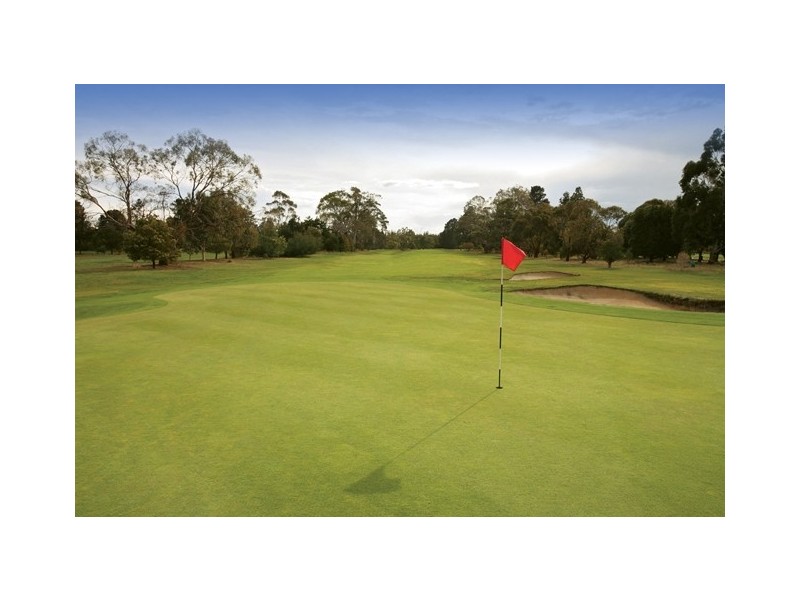 ‘Fairways’ – Woodhurst Road, Seven Mile Beach TAS 7170