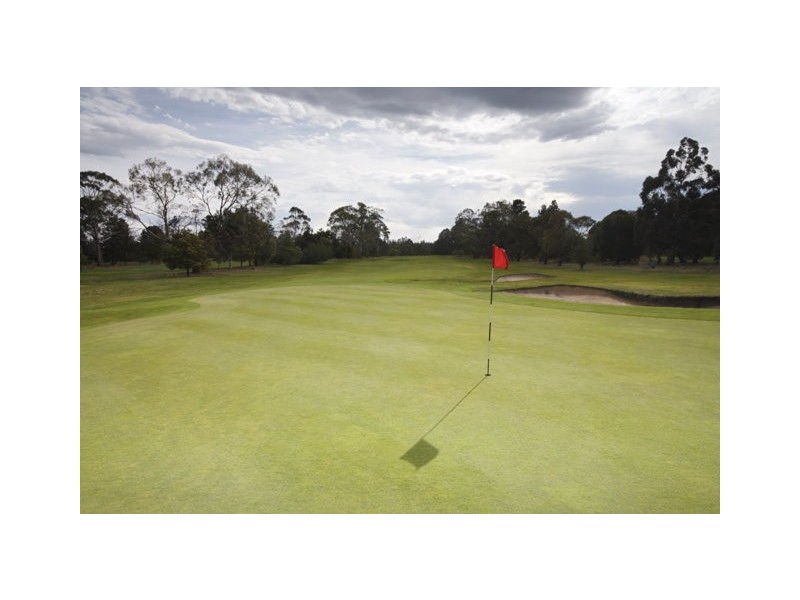 ‘Fairways’ – Woodhurst Road, Seven Mile Beach TAS 7170