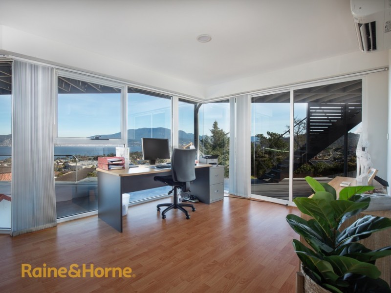 33 Skyline Drive, Howrah TAS 7018