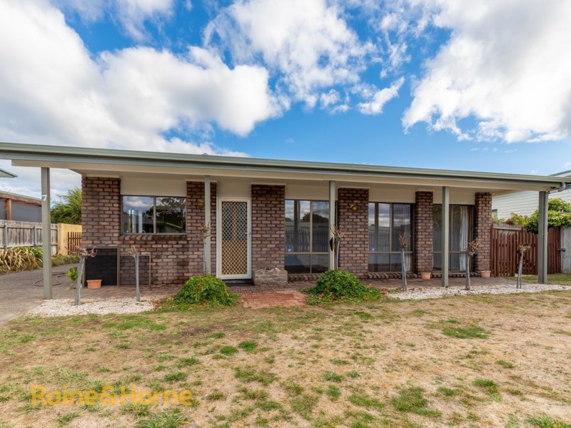7 WISTERIA AVENUE, Cremorne TAS 7024