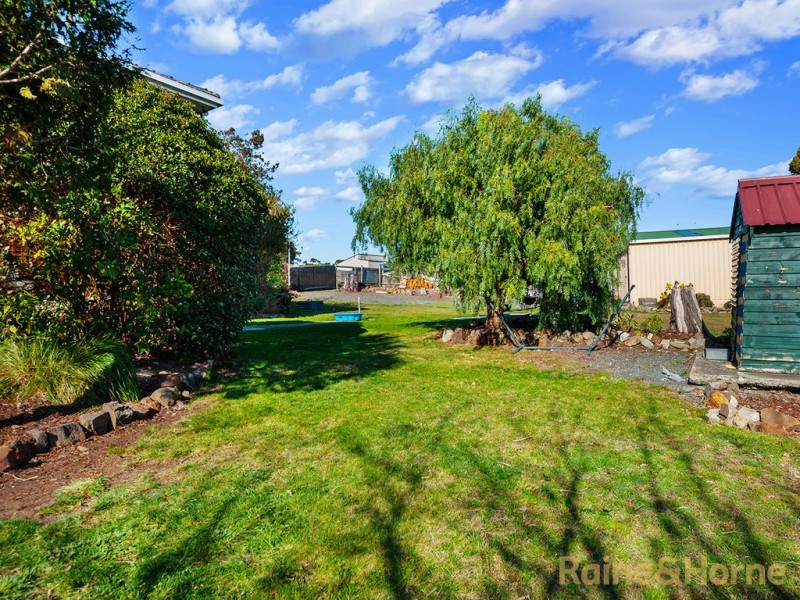 1 Howells Place, Triabunna TAS 7190