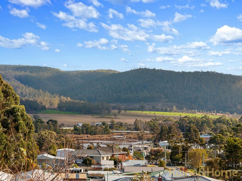 1 Howells Place, Triabunna TAS 7190