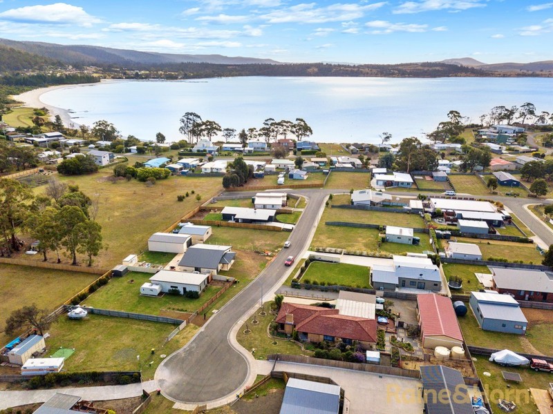 9 Oyster Place, Orford TAS 7190