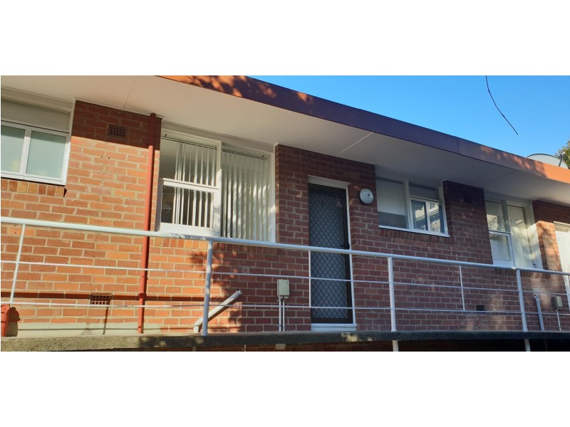 2/21A Boa Vista Road, New Town TAS 7008