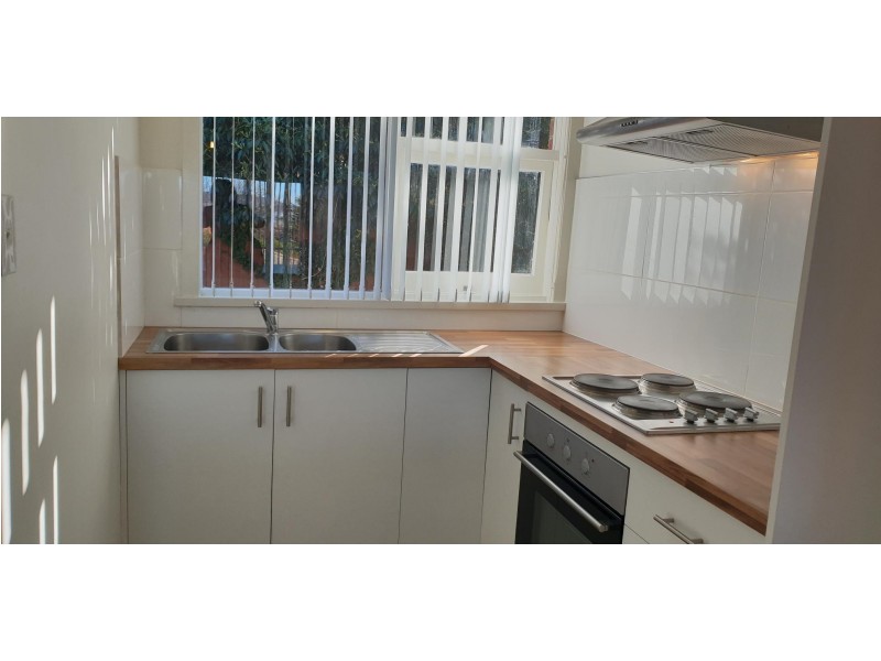 2/21A Boa Vista Road, New Town TAS 7008