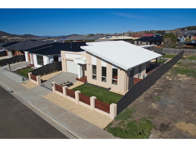 30 Burgundy Road, Howrah TAS 7018