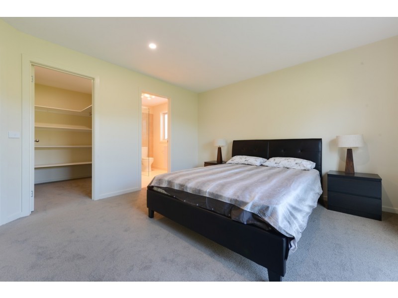 30 Burgundy Road, Howrah TAS 7018