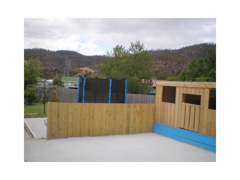 300 Cambridge Road, Warrane TAS 7018