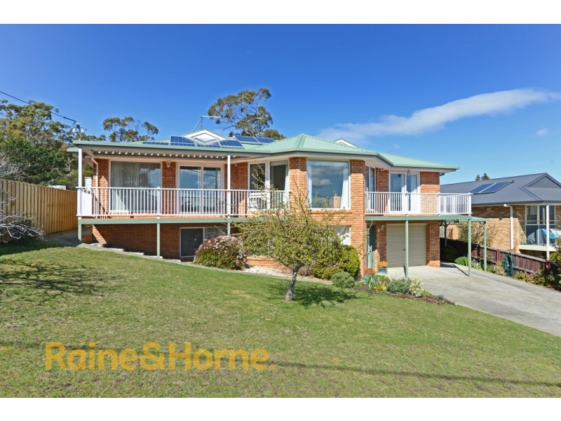 14 Kent Street, Lindisfarne TAS 7015