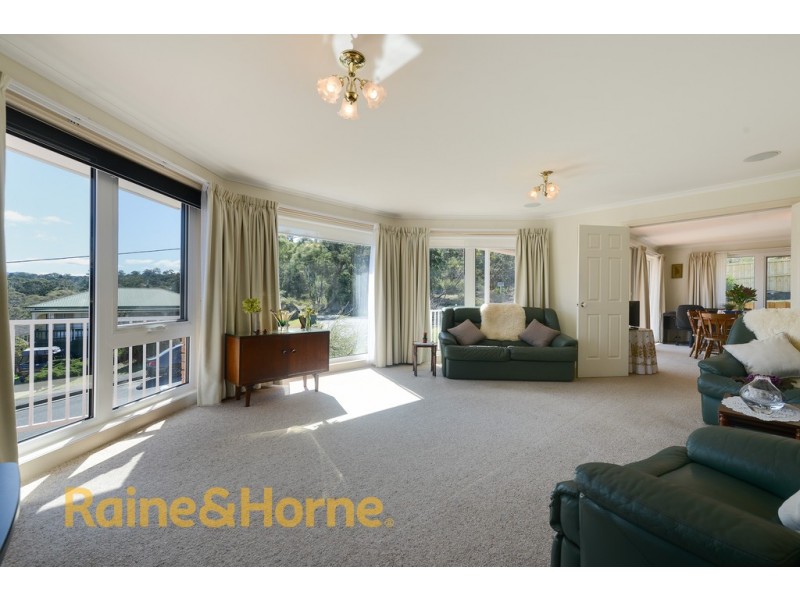 14 Kent Street, Lindisfarne TAS 7015