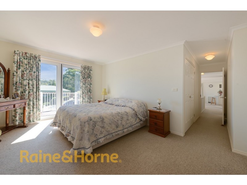 14 Kent Street, Lindisfarne TAS 7015