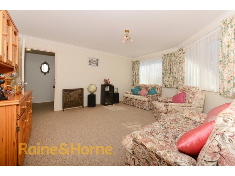 14 Kent Street, Lindisfarne TAS 7015