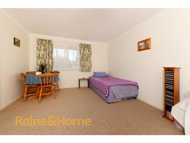 14 Kent Street, Lindisfarne TAS 7015