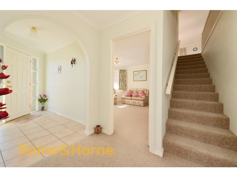 14 Kent Street, Lindisfarne TAS 7015