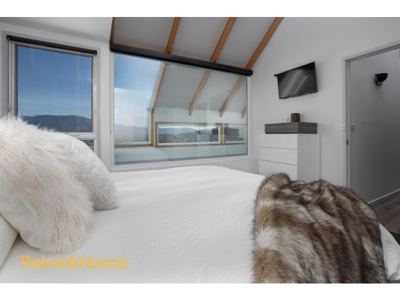 33 Skyline Drive, Howrah TAS 7018