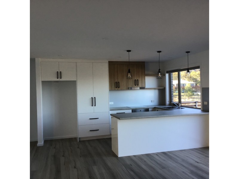 2/2 Cologne Drive, Oakdowns TAS 7019