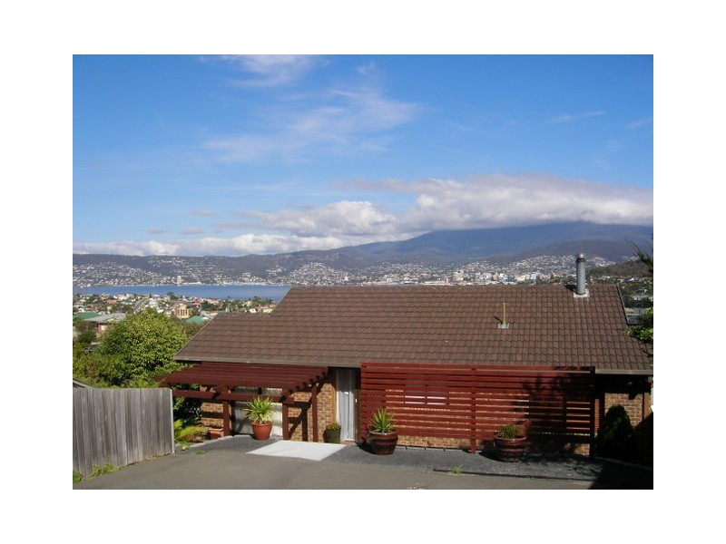 21A Balamara Street, Bellerive TAS 7018