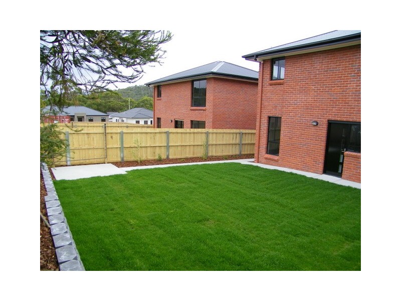 2/9 Sundown Place, Geilston Bay TAS 7015