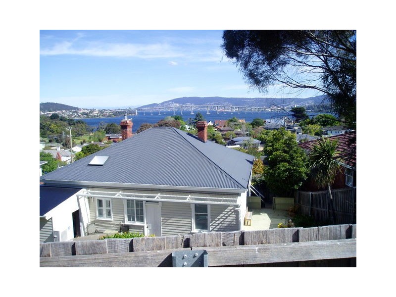 198A Derwent Avenue, Lindisfarne TAS 7015