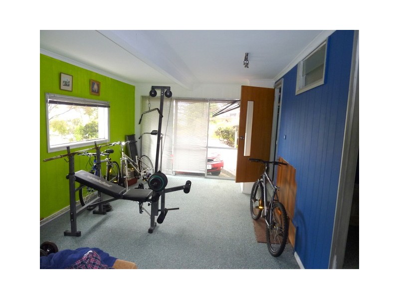 198A Derwent Avenue, Lindisfarne TAS 7015