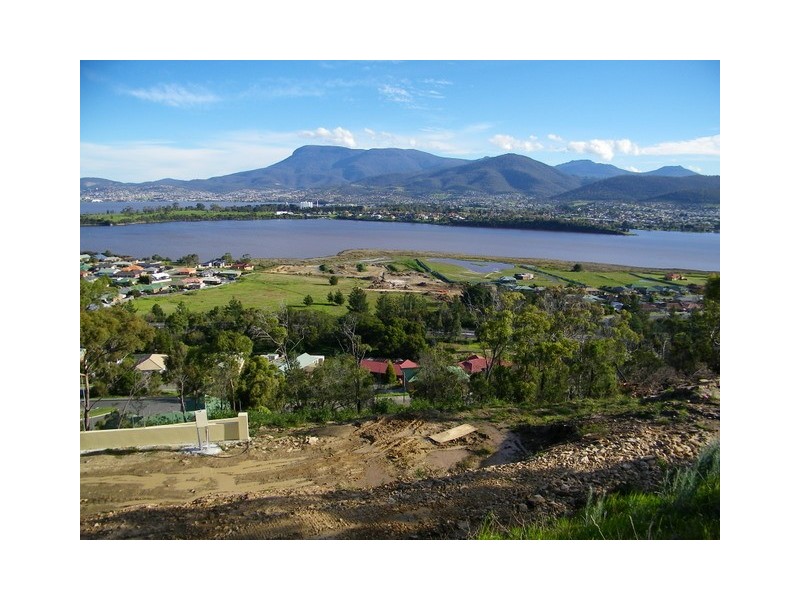 11B Grevillea Avenue, Old Beach TAS 7017