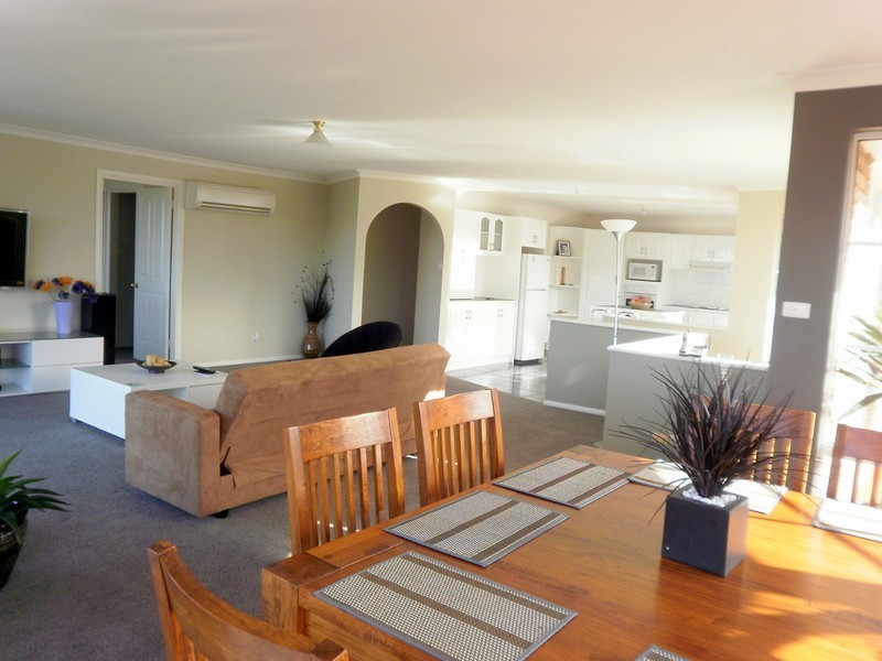 7 Coolac Court, Lindisfarne TAS 7015