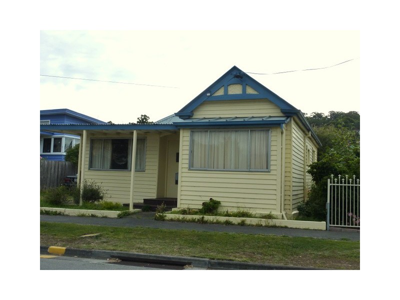 5 Nelumie Street, Lindisfarne TAS 7015