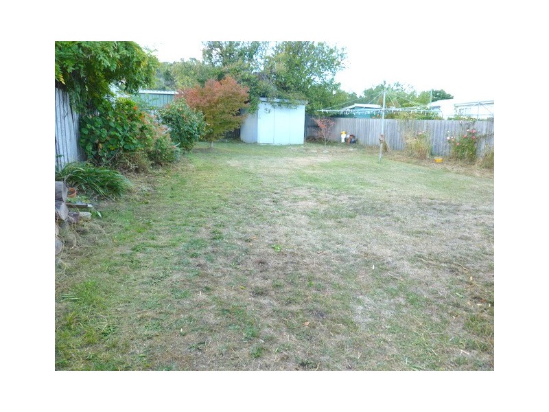 5 Nelumie Street, Lindisfarne TAS 7015