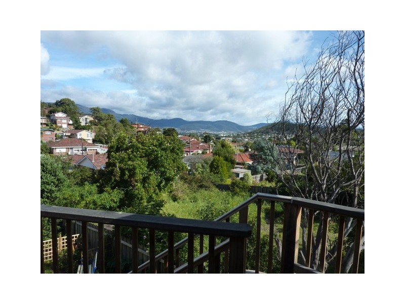 108 Gordons Hill Road, Lindisfarne TAS 7015