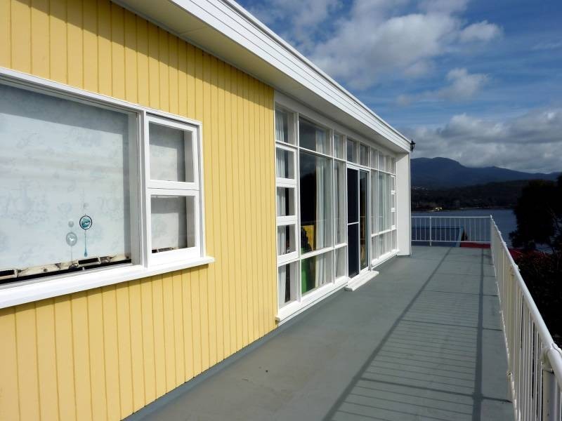 4 Chatsworth Street, Rose Bay TAS 7015