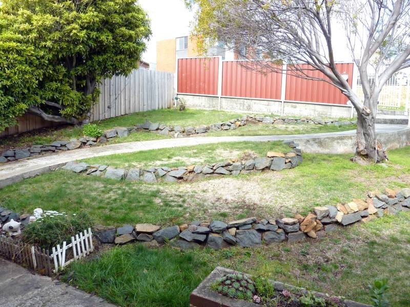 4 Chatsworth Street, Rose Bay TAS 7015