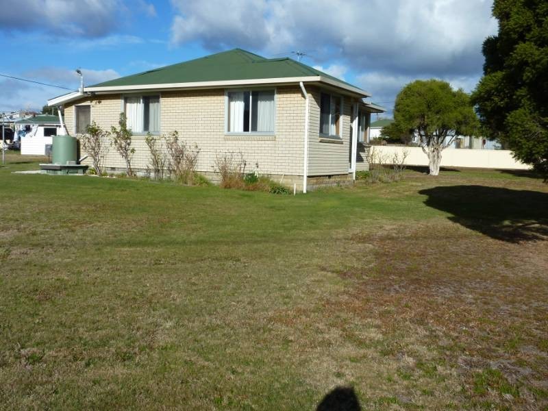 3 Esplanade, Triabunna TAS 7190