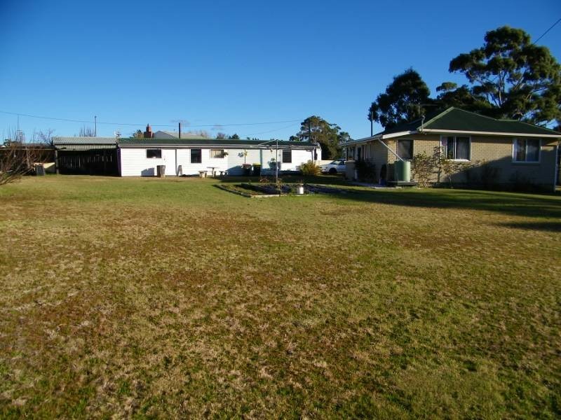 3 Esplanade, Triabunna TAS 7190