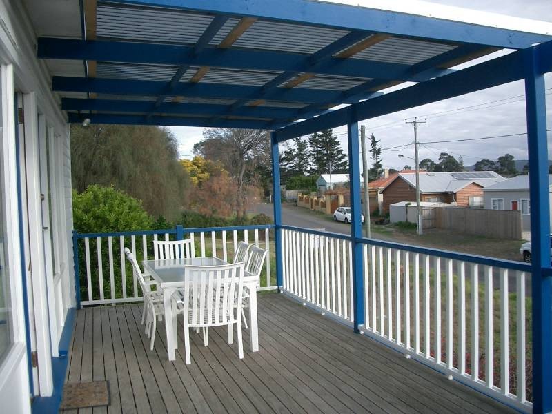 27 Spitfarm Road, Opossum Bay TAS 7023