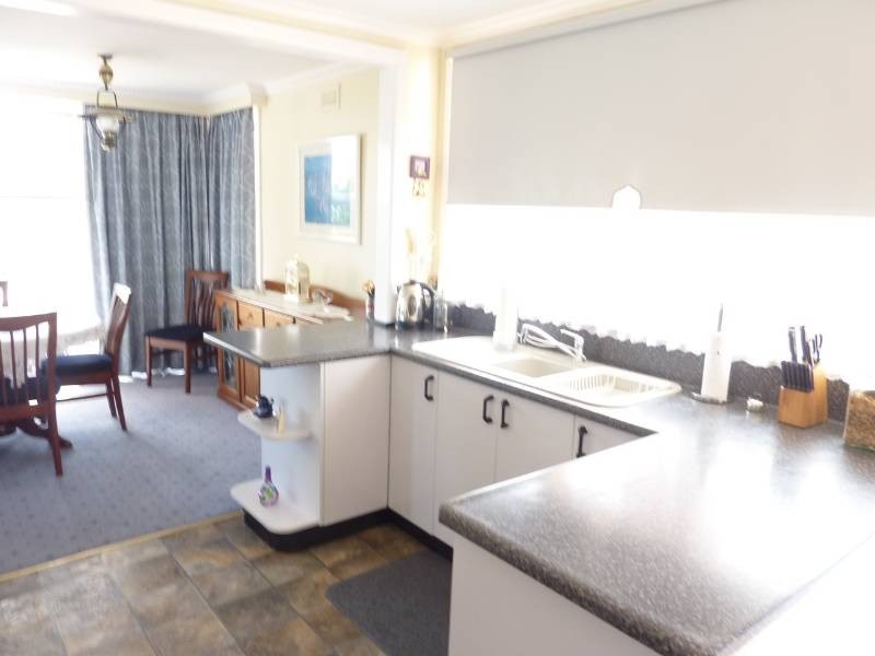 2 Chatsworth Street, Rose Bay TAS 7015