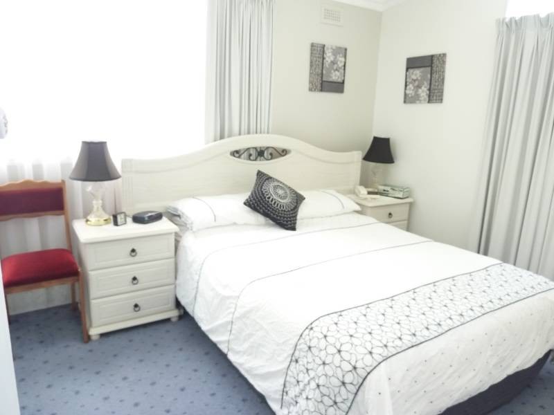 2 Chatsworth Street, Rose Bay TAS 7015