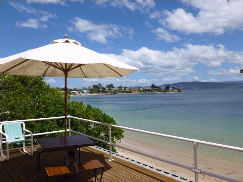 80 Spitfarm Road, Opossum Bay TAS 7023