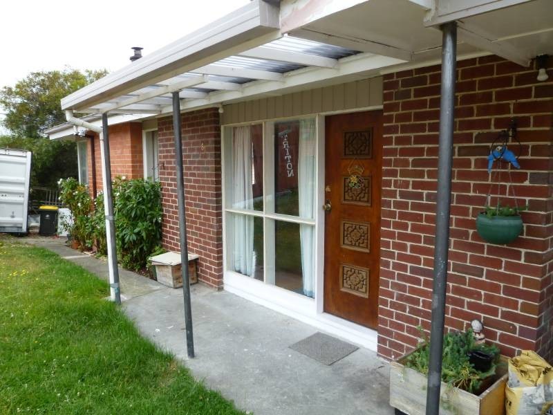 8 Manly Avenue, Lindisfarne TAS 7015