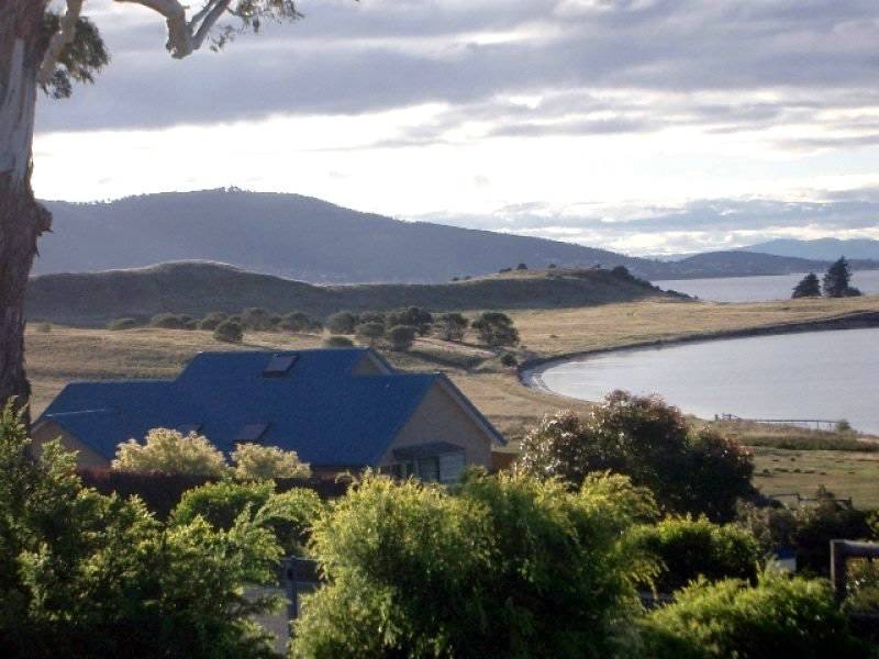 5 Meadows Place, Opossum Bay TAS 7023