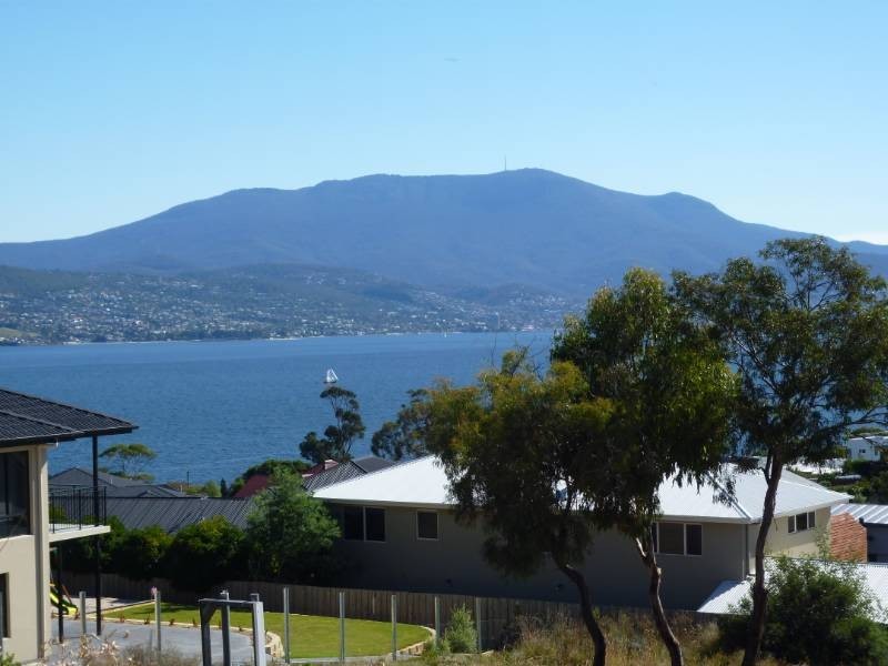 643 Oceana Drive, Tranmere TAS 7018