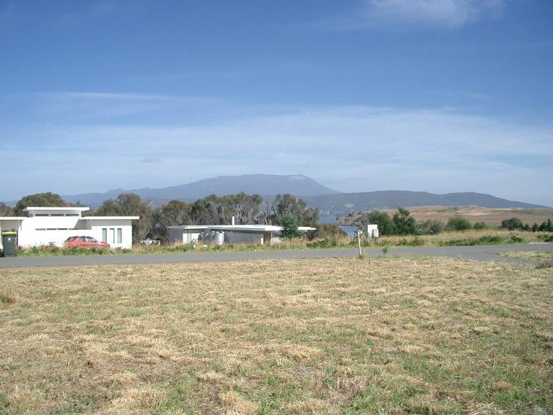 113 Spitfarm Road, Opossum Bay TAS 7023