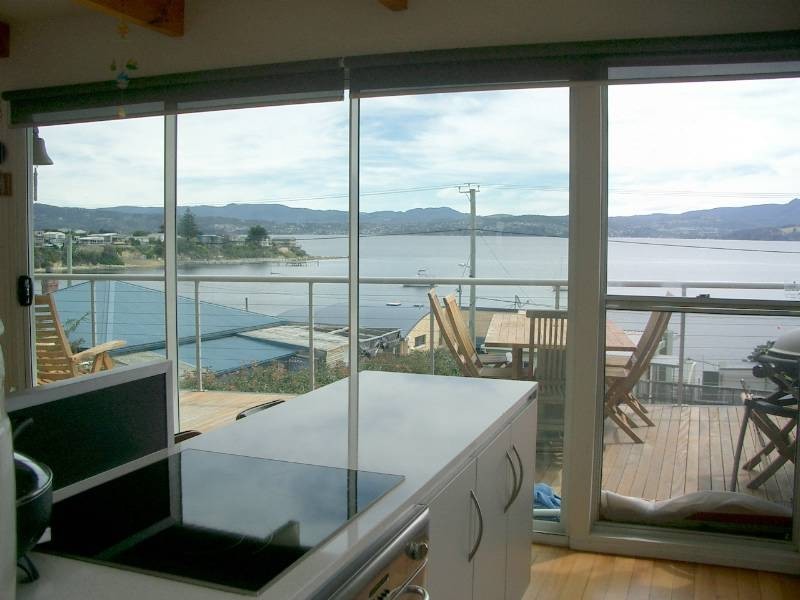 39 Spitfarm Road, Opossum Bay TAS 7023